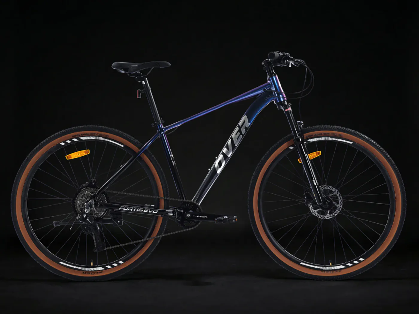 Bicicleta Overtech Fortis Evo azul, de perfil sobre fondo negro